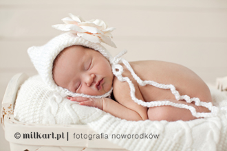 sesja-dziecieca-sesje-niemowlece-zdejcia-niemowlat-fotografia-noworodkowa-poznan-zdjecia-dzieci-sesja-zdjeciowa-noworodka-MILKart