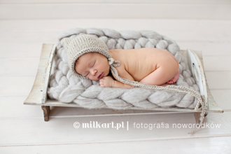 fotografia-niemowleca-sesja-noworodkowa-noworodka-sesje-niemowlece-zdejcia-niemowlat-poznan-warszawa-studio-fotograficzne