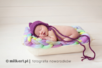 fotografia-noworodkowa-sesja-noworodka-sesja-niemowleca-sesje-niemowlat-zdejcia-niemowlece-sesja-na-prezent-studio-fotograficzne-poznan